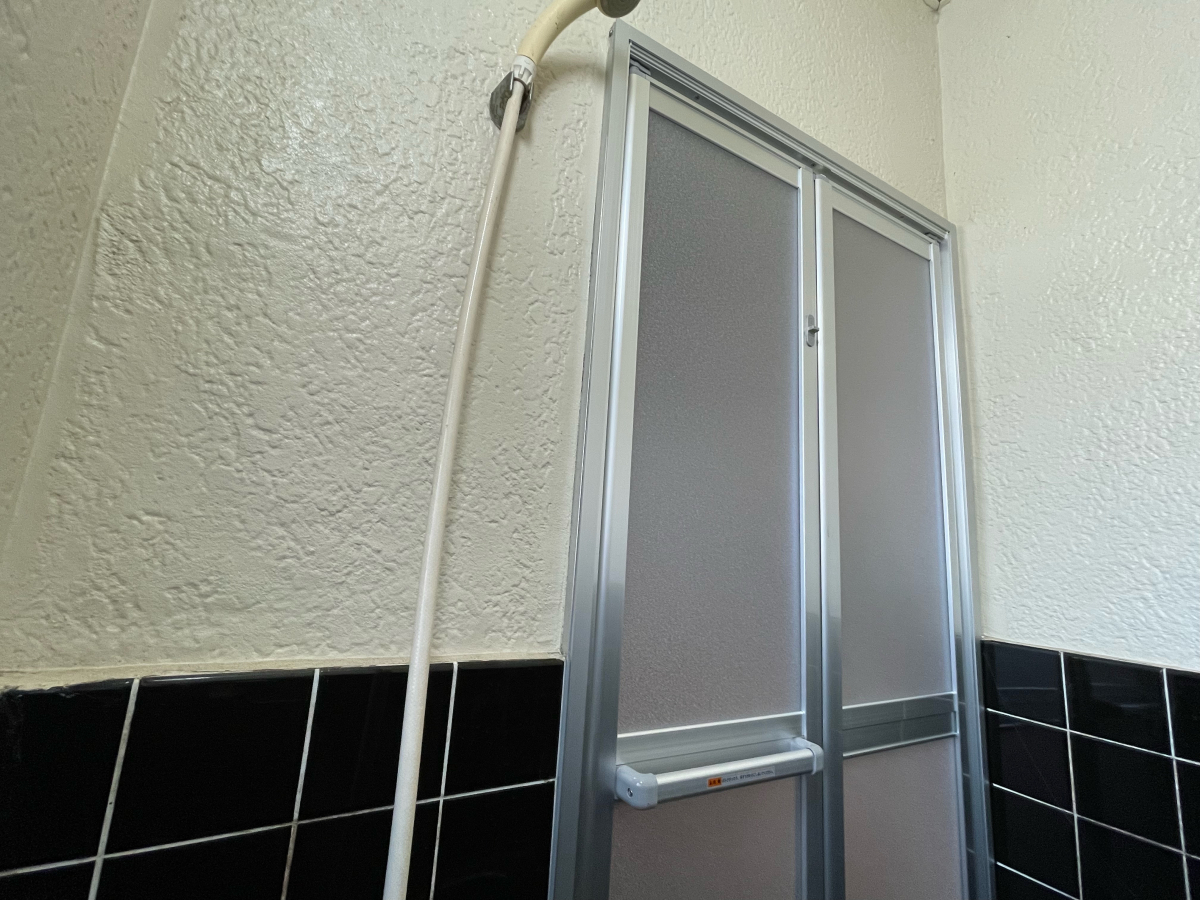 スルガリックス 静岡店の浴室入口ドアが壊れてしまった。の施工後の写真2