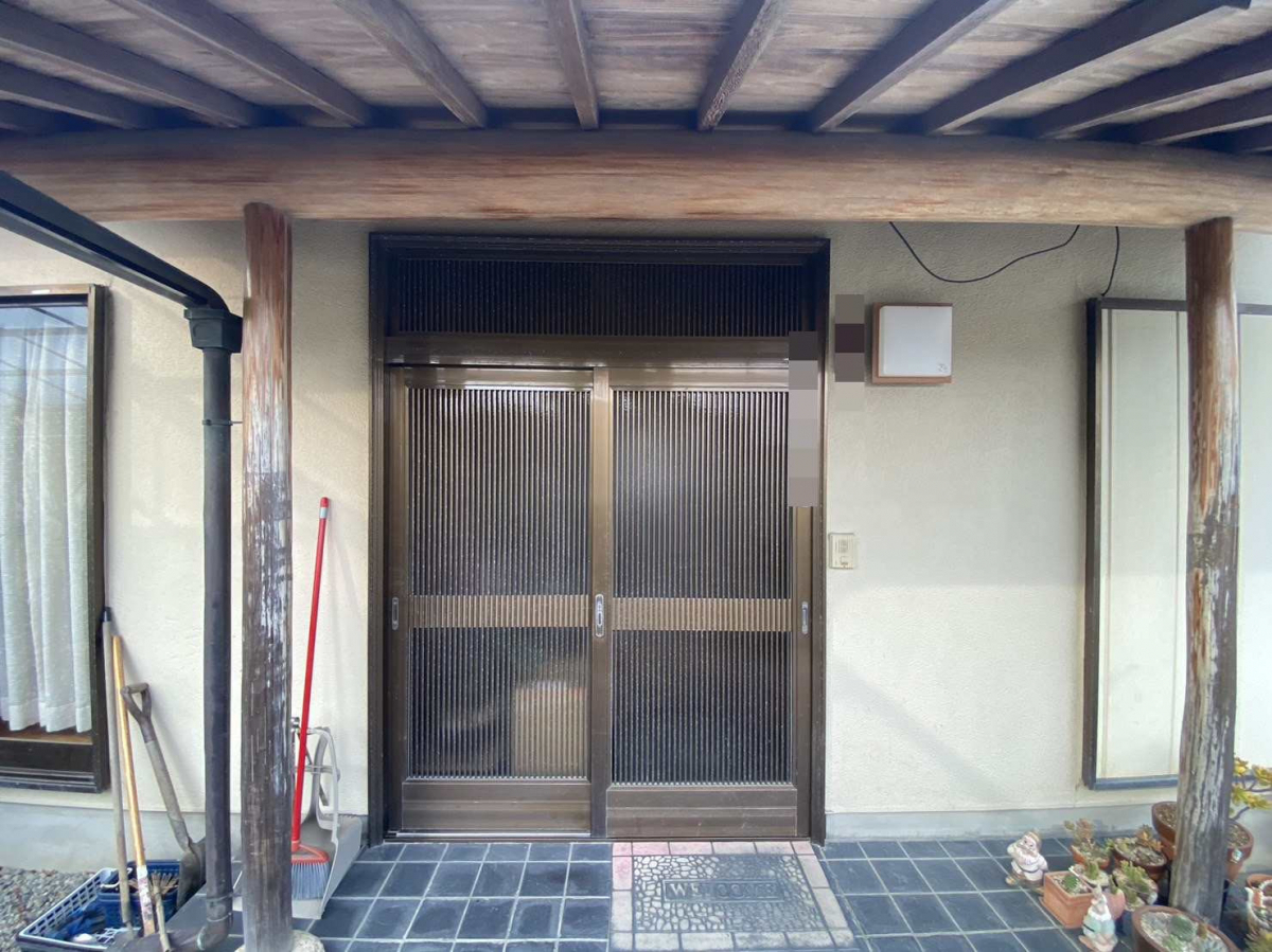 スルガリックス 静岡店の玄関引戸の障子部が外れてしまうの施工前の写真1