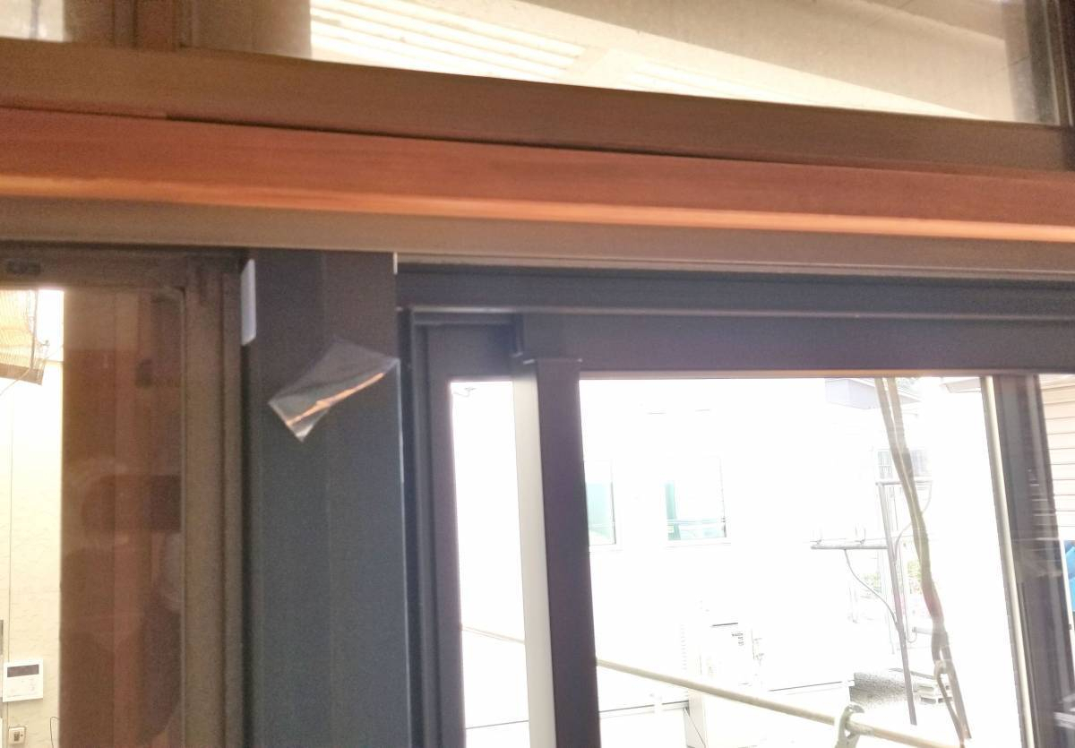 スルガリックス 静岡店の４枚建ての引き違い窓を交換いたしました。の施工前の写真2