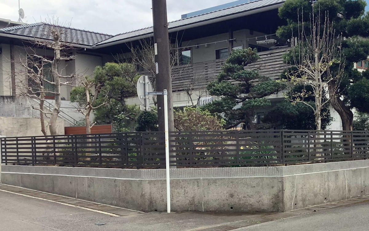 スルガリックス 静岡店の家の周りにフェンスを設置したいの施工後の写真1