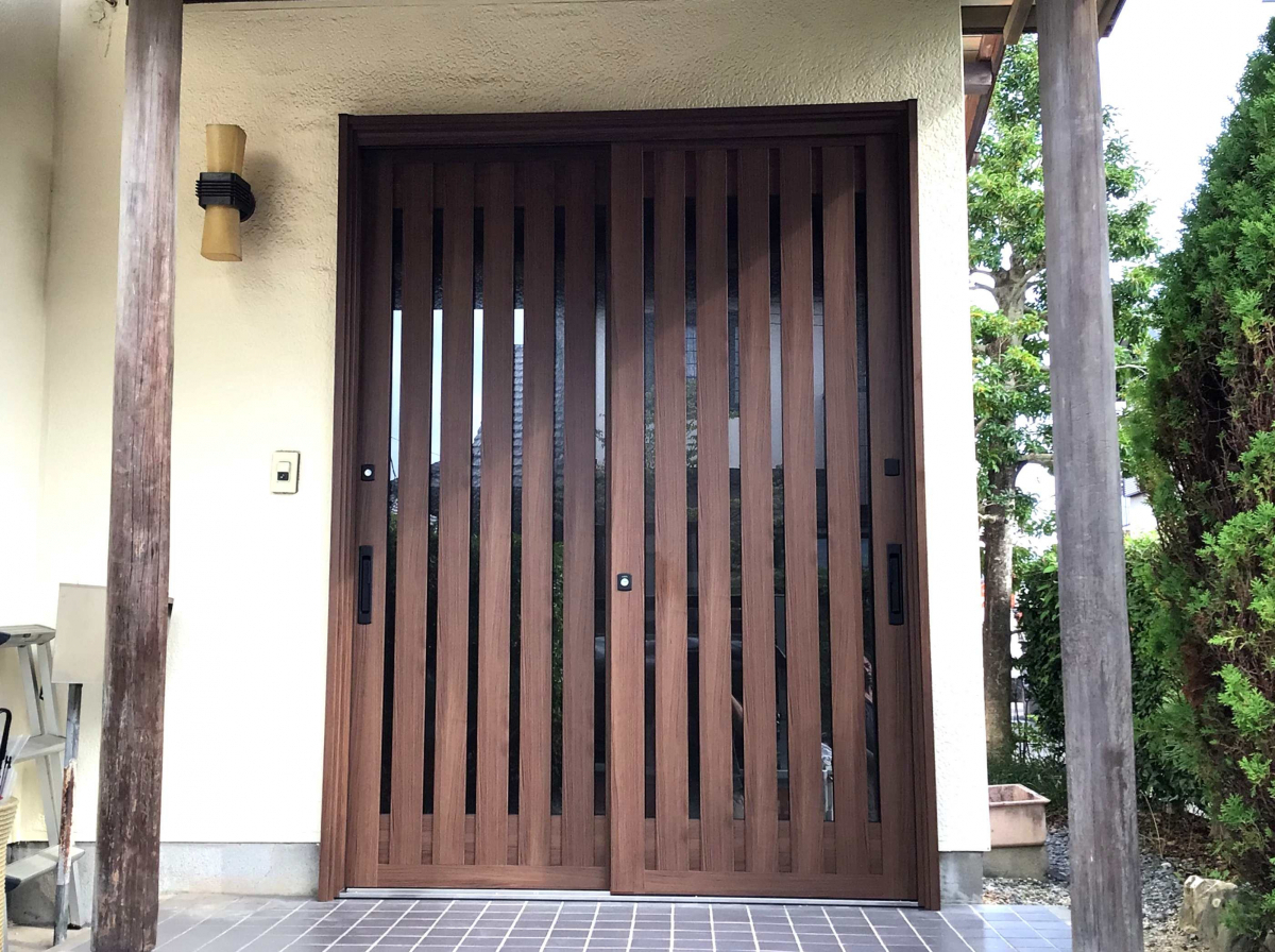 スルガリックス 静岡店の動きの悪い玄関引戸を替えたいの施工後の写真1