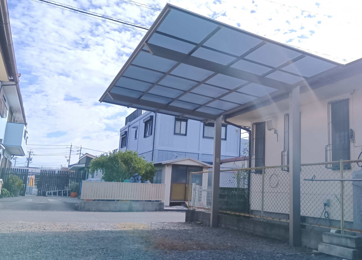 スルガリックス 静岡店のカーポート屋根パネルが破れてしまったの施工後の写真1