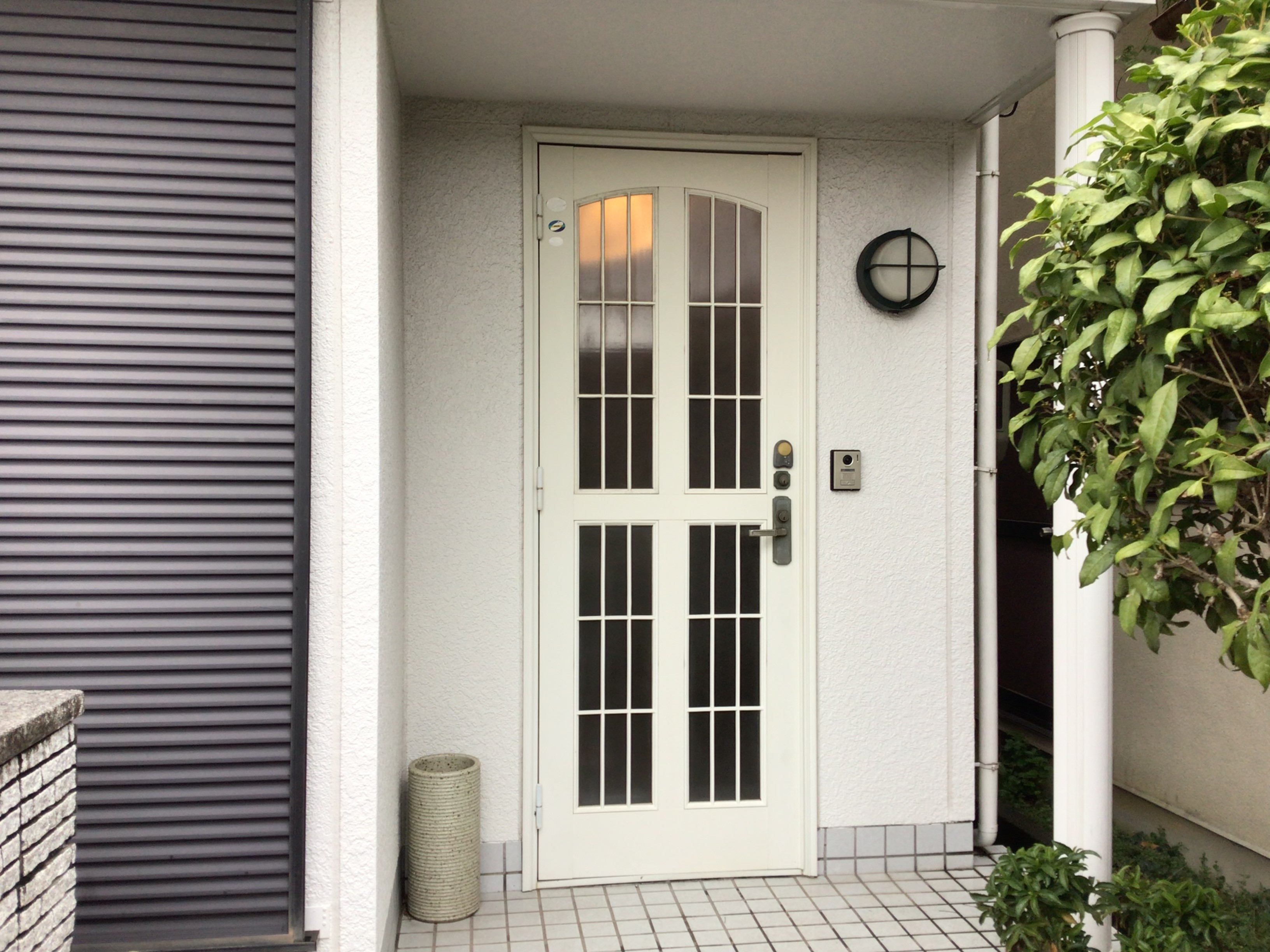 スルガリックス 静岡店の補助金を活用して玄関ドアを新しくしたいの施工前の写真1