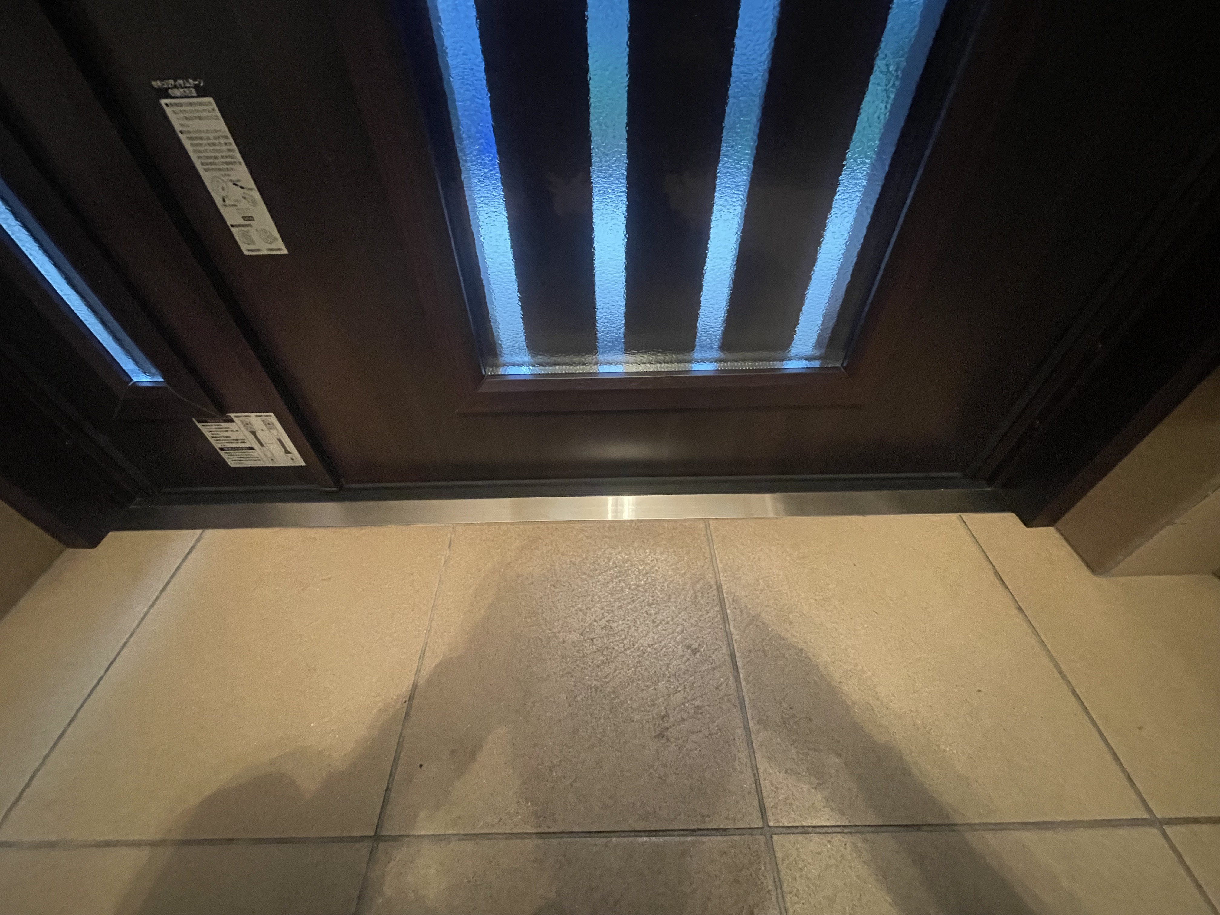 スルガリックス 静岡店の片袖ドアを親子式ドアに替えたいの施工後の写真3