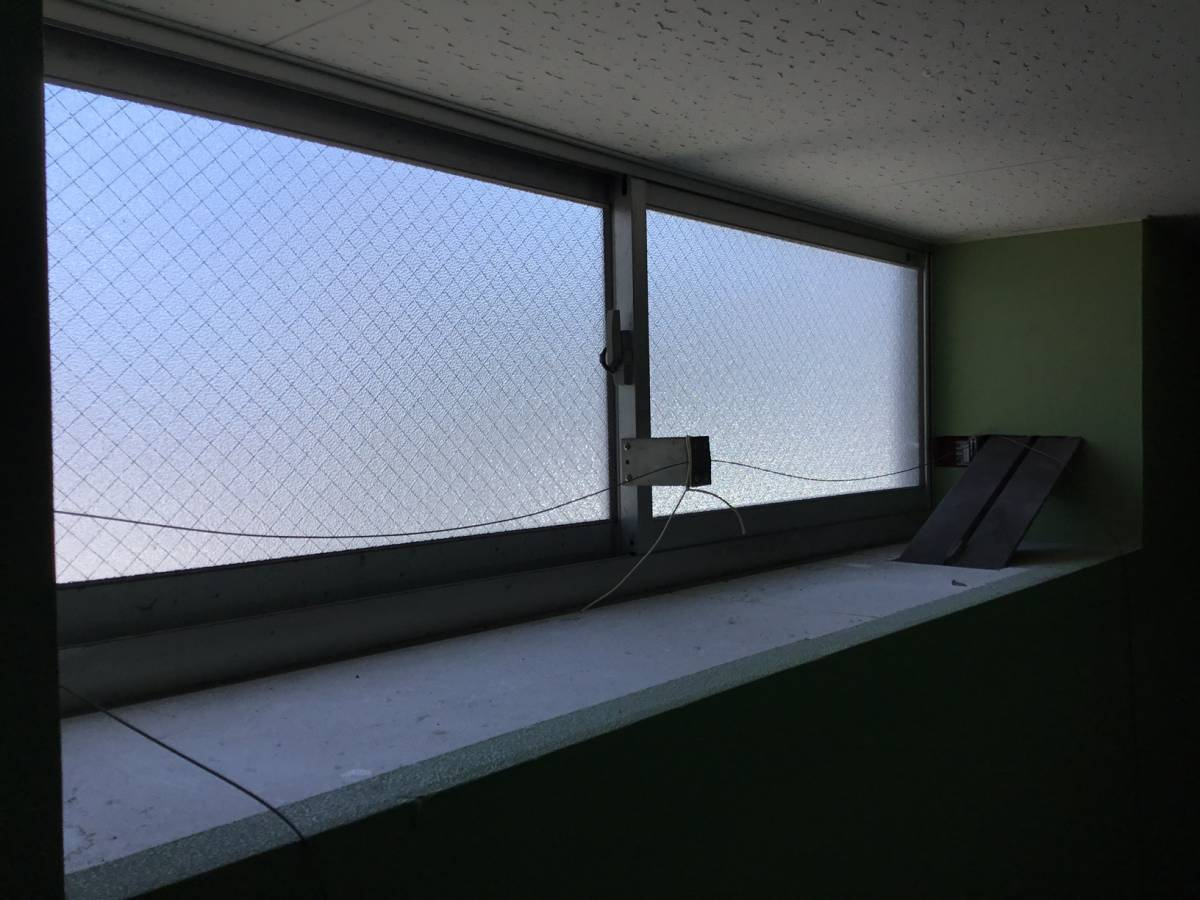 スルガリックス 静岡店の違うタイプの窓へ交換の施工前の写真3