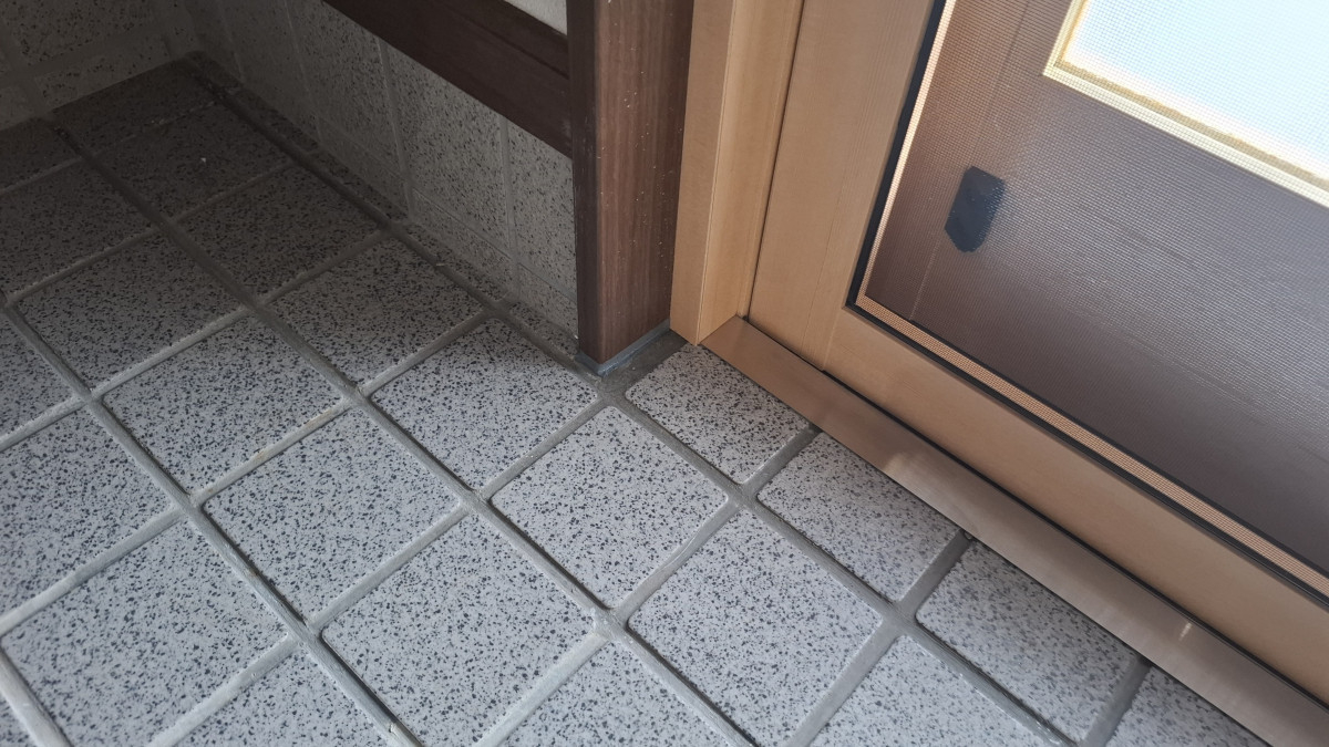 スルガリックス 静岡店の家の改修工事に伴い、玄関を新しくしたいの施工後の写真2