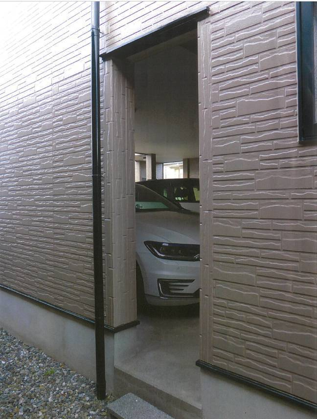 スルガリックス 静岡店の勝手口ドアの設置の施工前の写真1