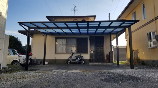 スルガリックス 静岡店の家の前にカーポート用の屋根を建ててほしい施工事例写真1