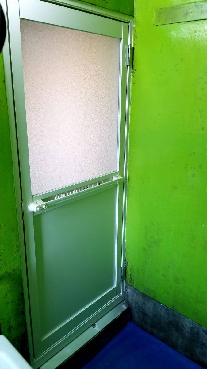 スルガリックス 静岡店のお風呂のドアを交換してほしいの施工後の写真2
