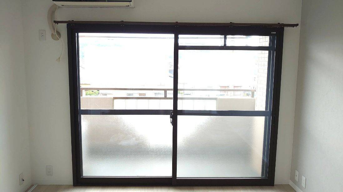 スルガリックス 静岡店のマンションの一室に内窓を付けてほしい。の施工後の写真2