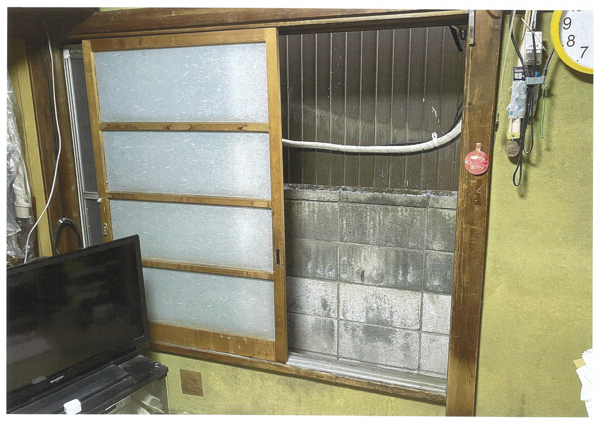 協邦の木製の窓をアルミサッシに簡単取替え！！の施工前の写真1