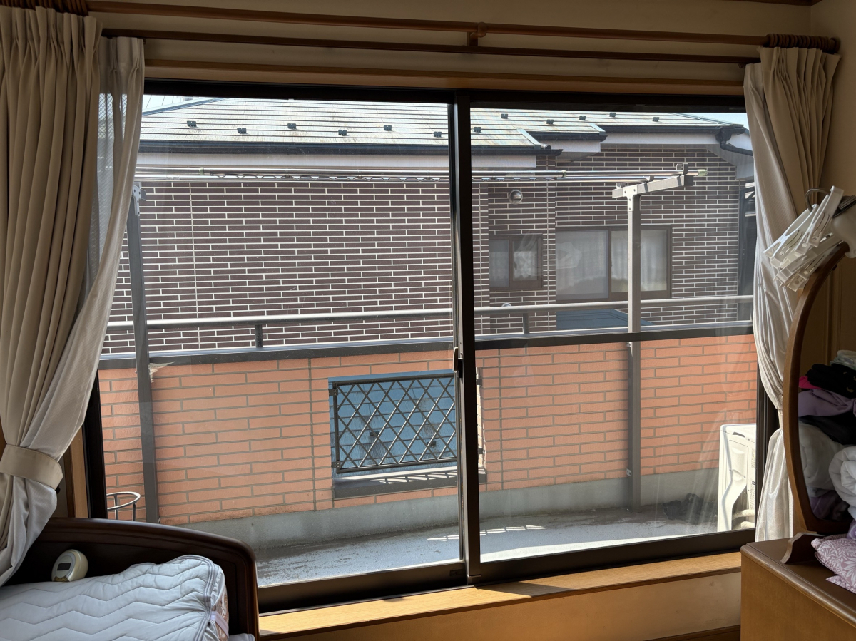 窓みらいの【さいたま市岩槻区】寝室の内窓設置でぐっすり快眠!断熱・防音効果&補助金活用で快適にの施工前の写真1