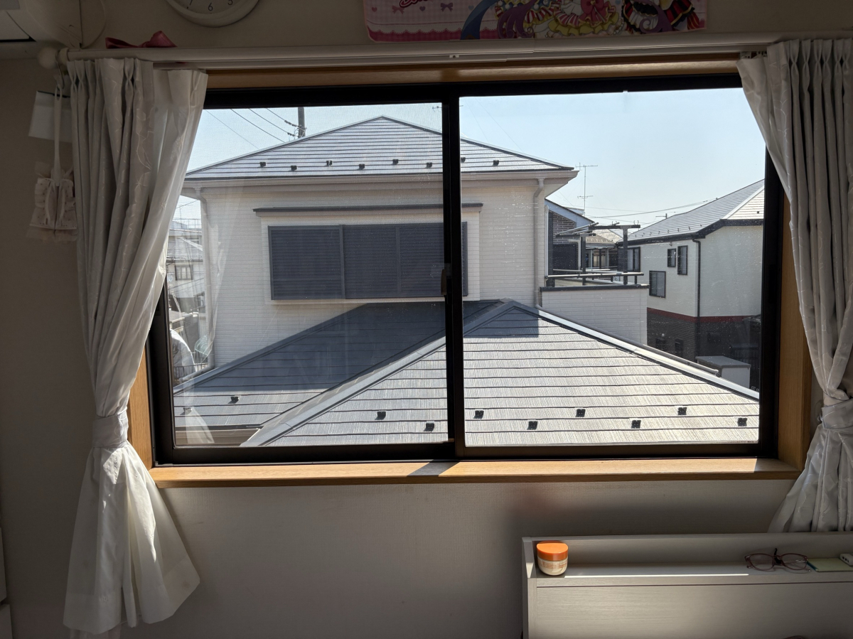 窓みらいの【さいたま市岩槻区】子ども部屋の内窓リフォームで防音&断熱!マンションでも設置OKの施工前の写真1