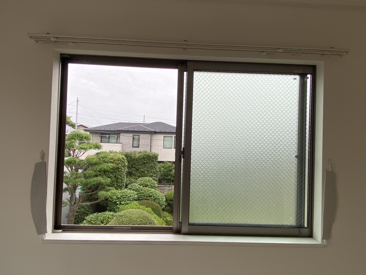 窓みらいの【さいたま市岩槻区】補助金活用でお得に内窓リフォーム！防音・断熱も向上！の施工前の写真1