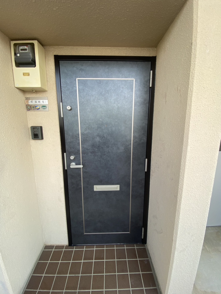 窓みらいの【さいたま市見沼区】補助金でお得にマンション玄関ドアリフォーム!リシェント施工事例の施工後の写真1