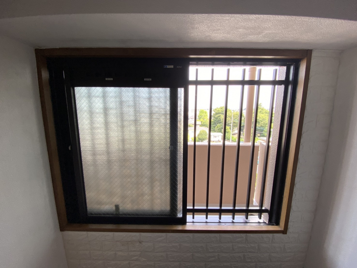 窓みらいの【越谷市】インプラス施工例のご紹介✨の施工前の写真1