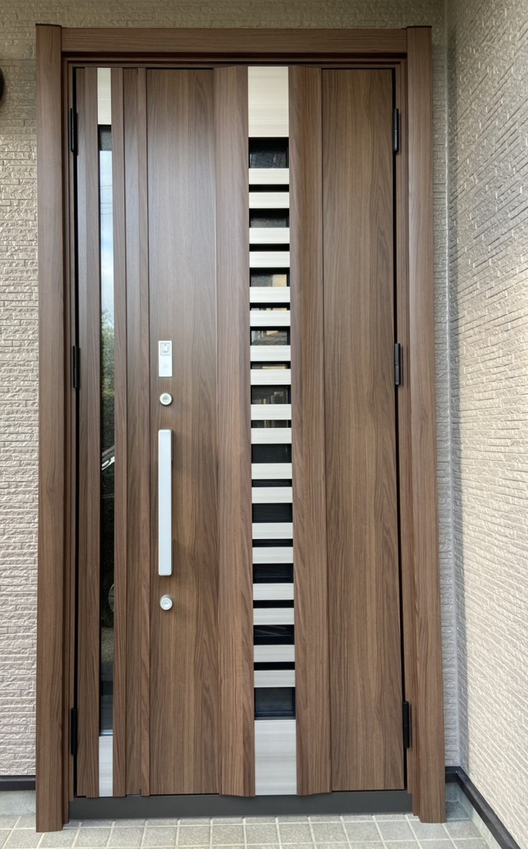 窓みらいの【さいたま市緑区】玄関ドアをリフォームしました！の施工後の写真1