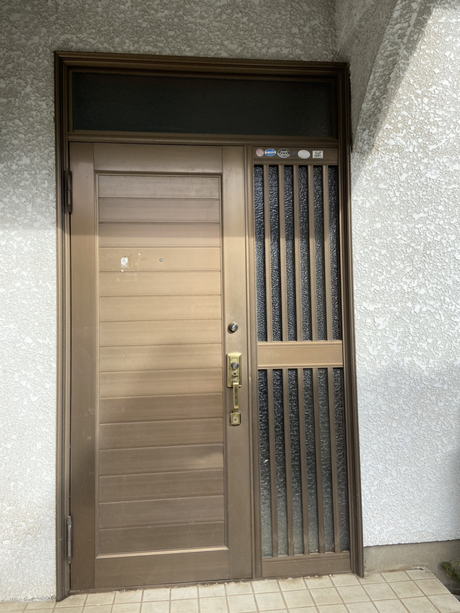 窓みらいの【さいたま市】リシェント施工事例のご紹介🚪✨の施工前の写真1