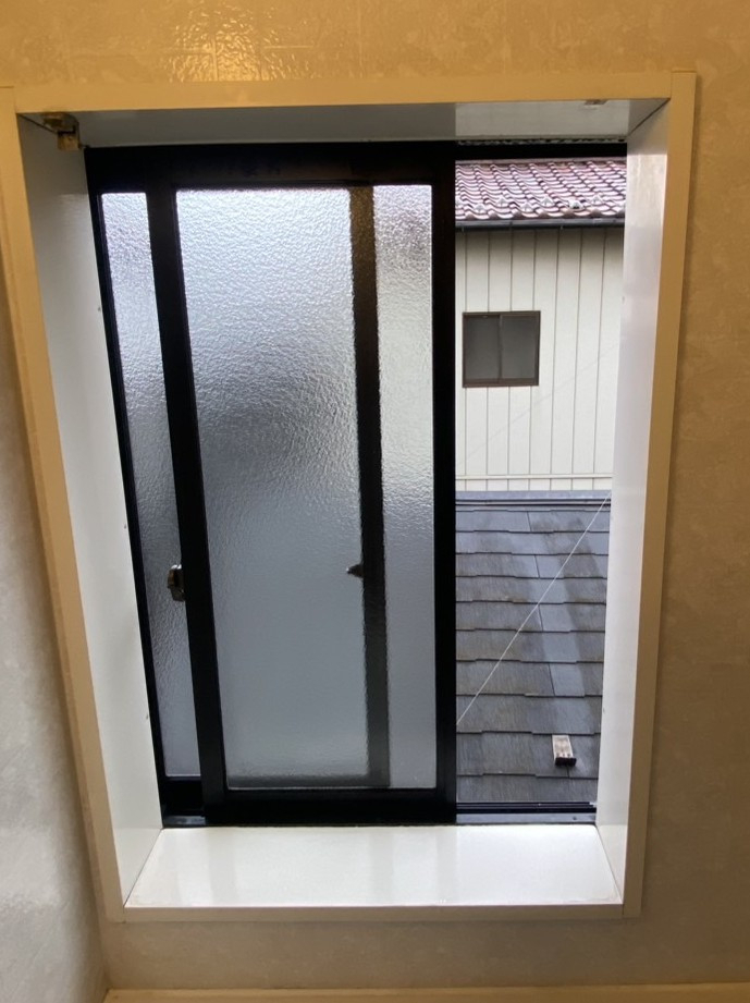 窓みらいの【越谷市】インプラス施工例のご紹介🪟の施工前の写真1