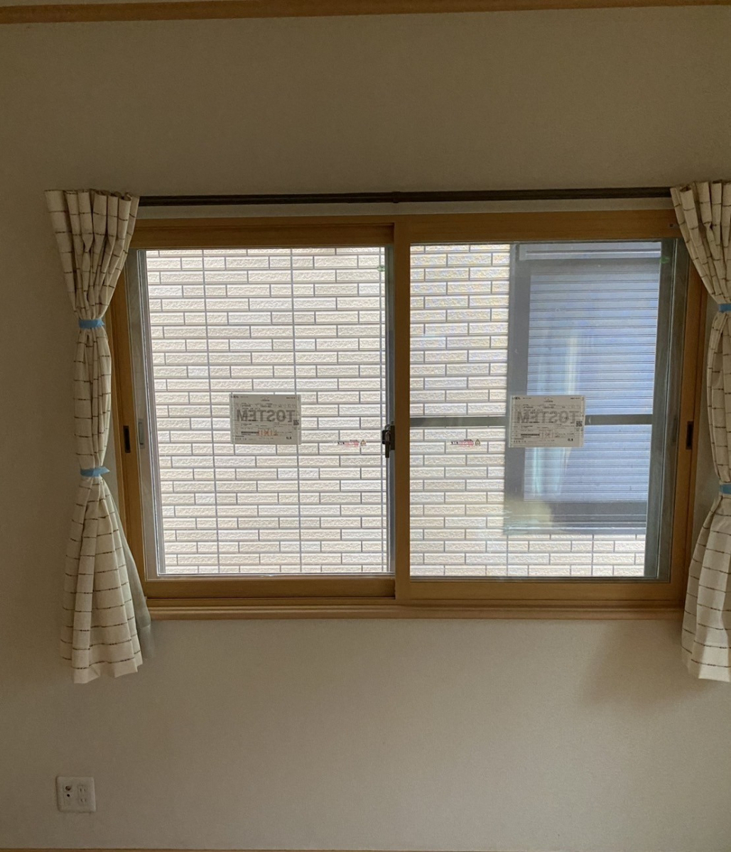 窓みらいの【越谷市】結露ゼロに近づく窓リフォーム『内窓』の施工後の写真1