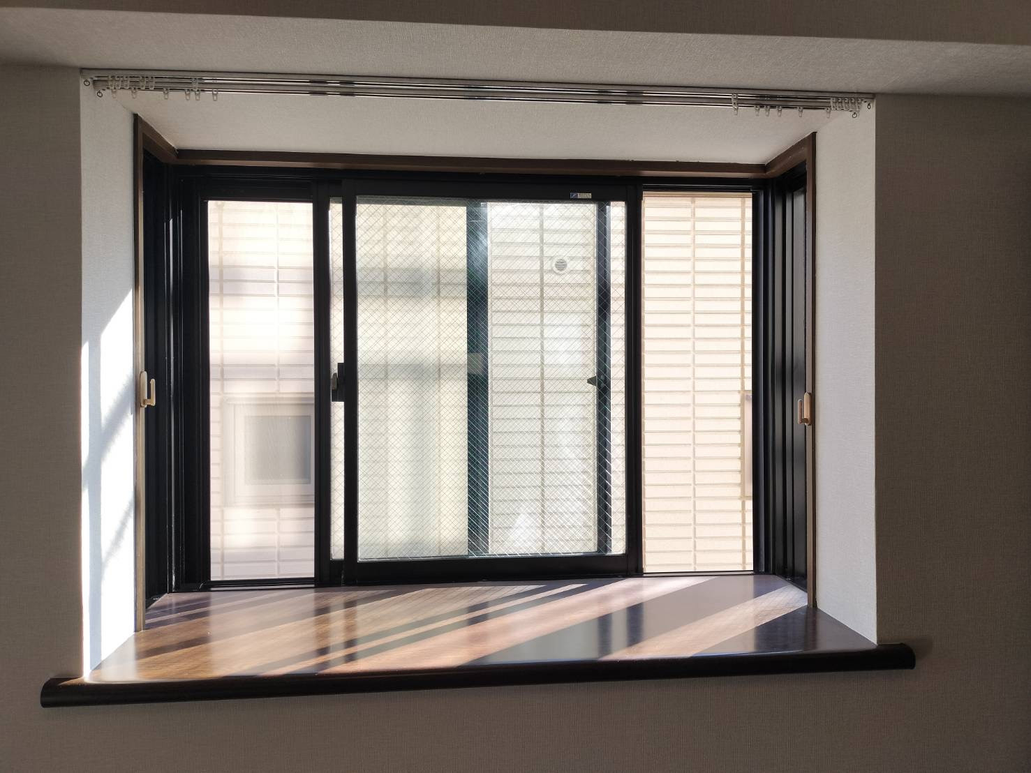 窓みらいの【さいたま市岩槻区】補助金を使って 内窓リフォーム をお得に実現！の施工前の写真1