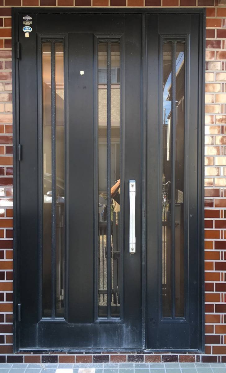 ウッディ大栄トーヨー住器の玄関ドア交換の施工前の写真1