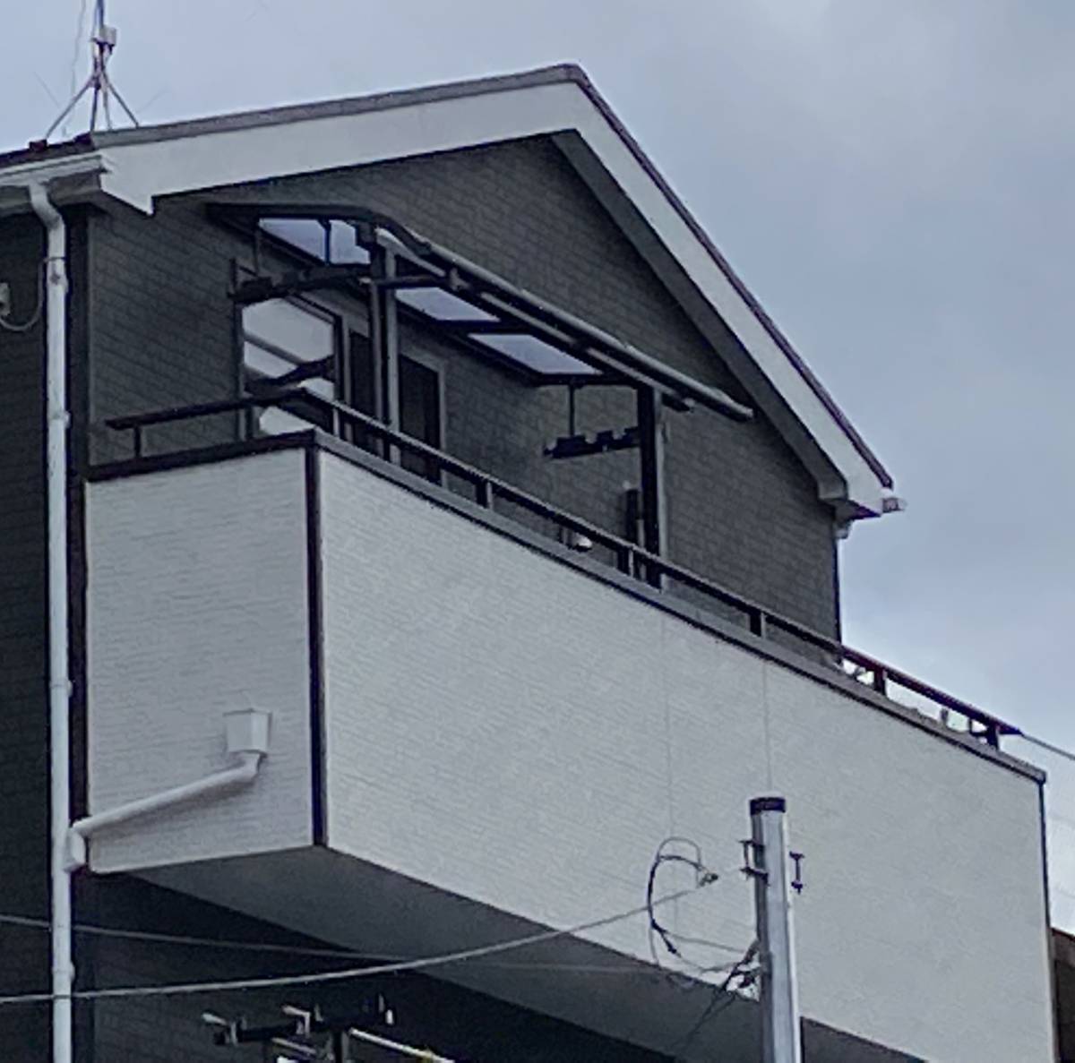 ウッディ大栄トーヨー住器のスピーネ(バルコニー屋根)取付の施工後の写真1