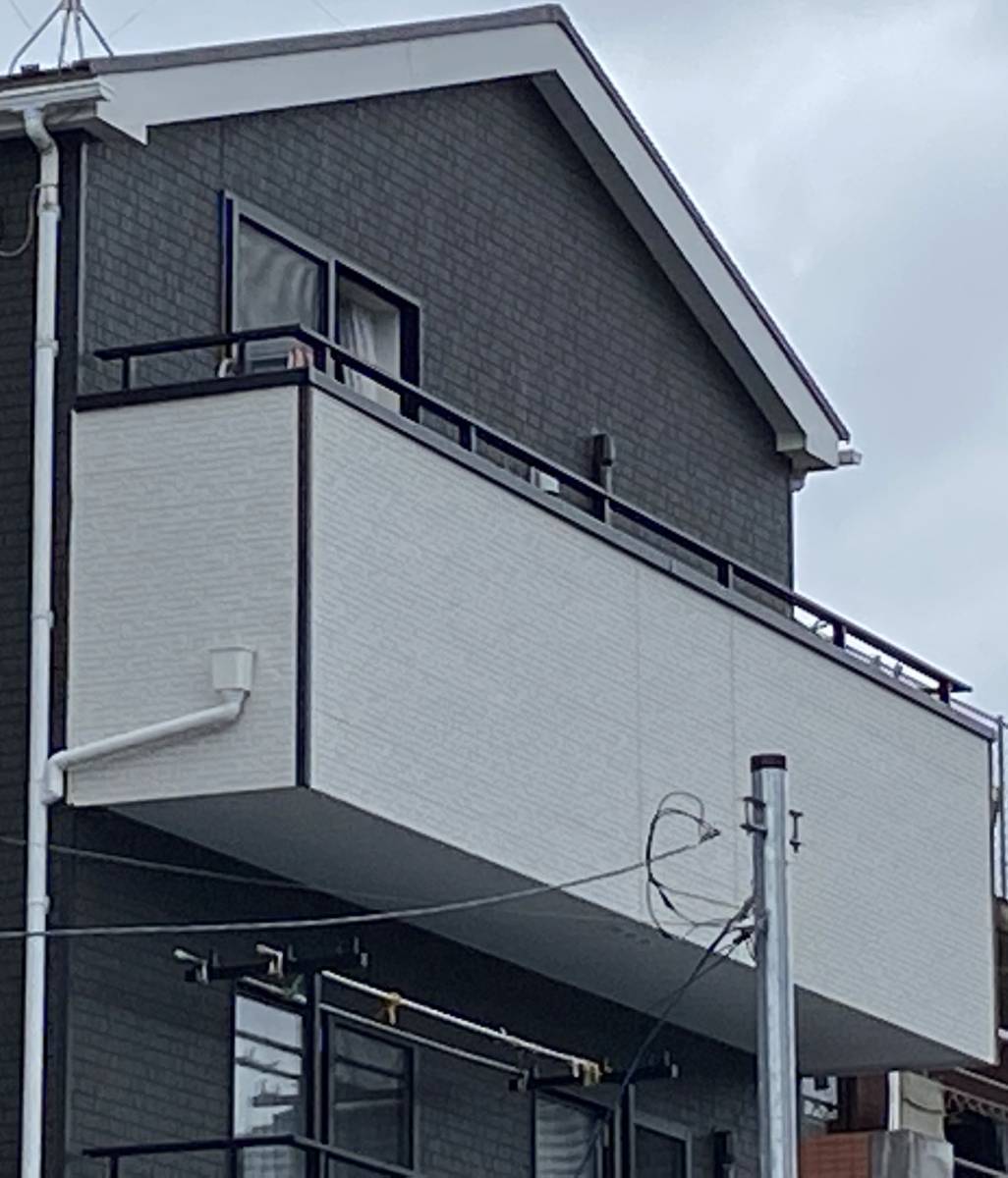 ウッディ大栄トーヨー住器のスピーネ(バルコニー屋根)取付の施工前の写真1