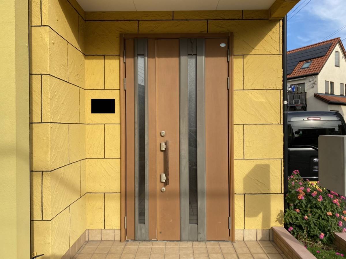 ウッディ大栄トーヨー住器の玄関ドア交換の施工前の写真1