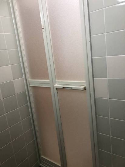 リフォームショップミナトの浴室　中折れドア施工事例写真1