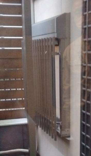 リフォームショップミナトの施工例：浴室窓の施工前の写真1