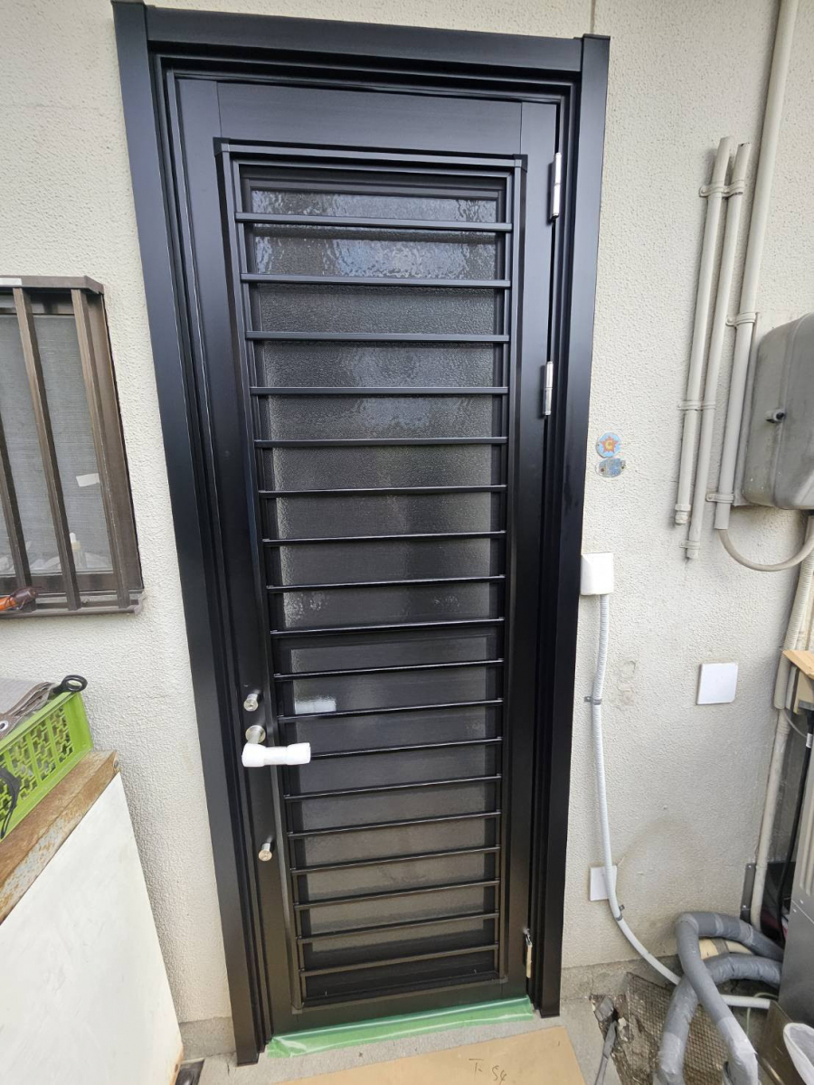 リフォームショップミナトの勝手口ドアを快適・安心にリフォームしました!の施工後の写真1