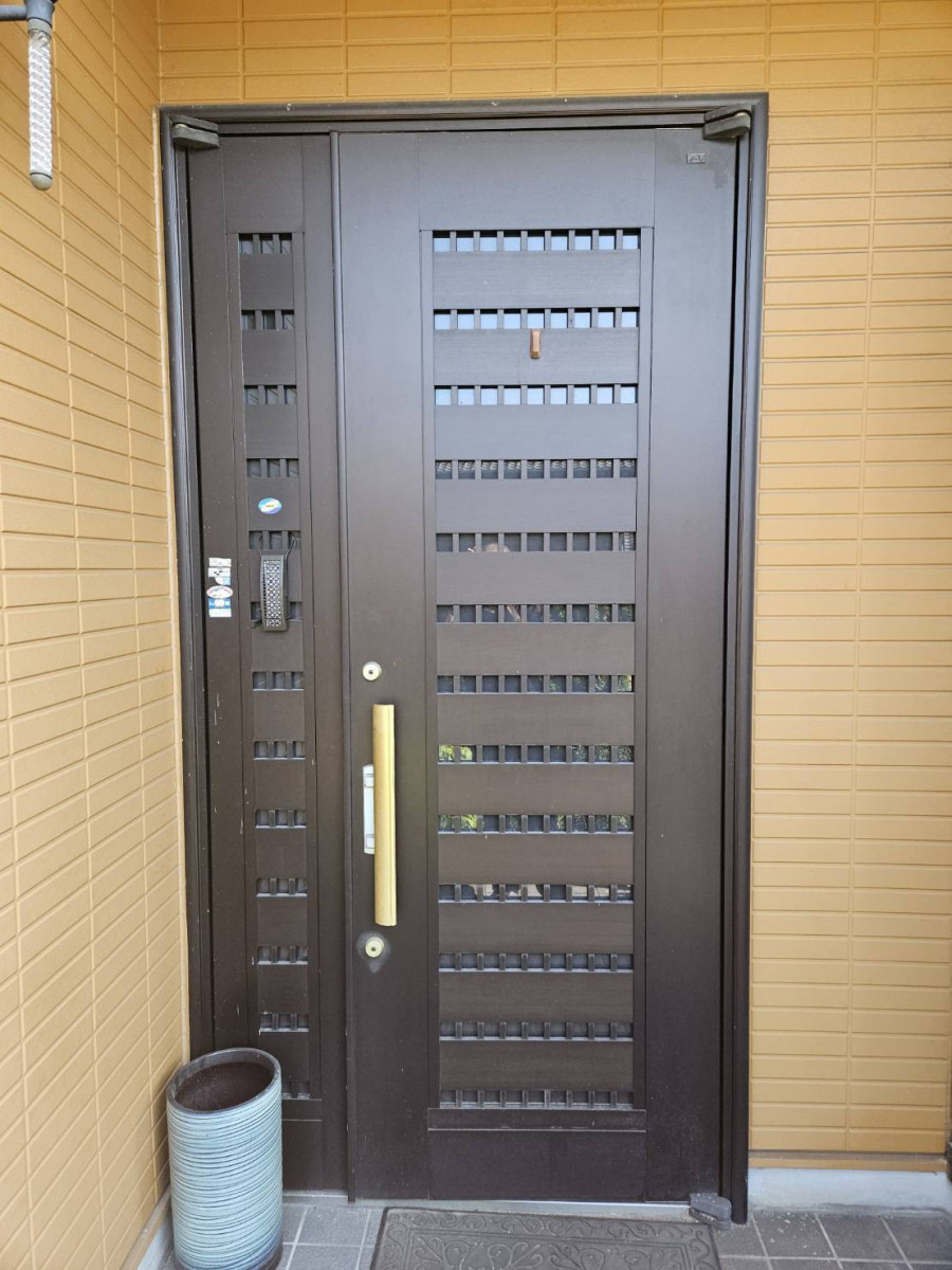 リフォームショップミナトの玄関ドア取替の施工例♪の施工前の写真1