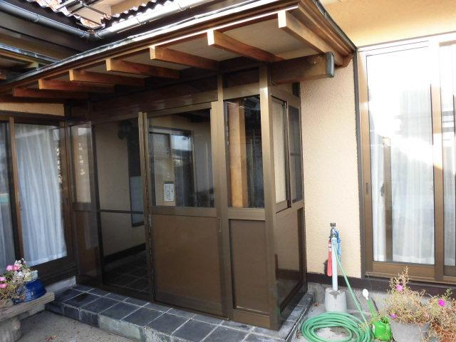 五城目トーヨー住器 能代店の風除室の施工後の写真1