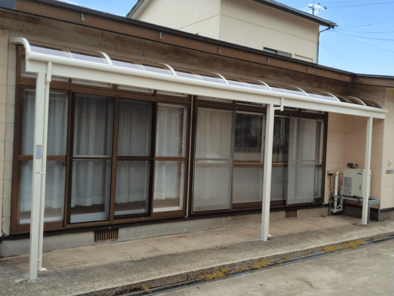 五城目トーヨー住器 能代店のLIXIL　テラス　スピーネの施工後の写真1