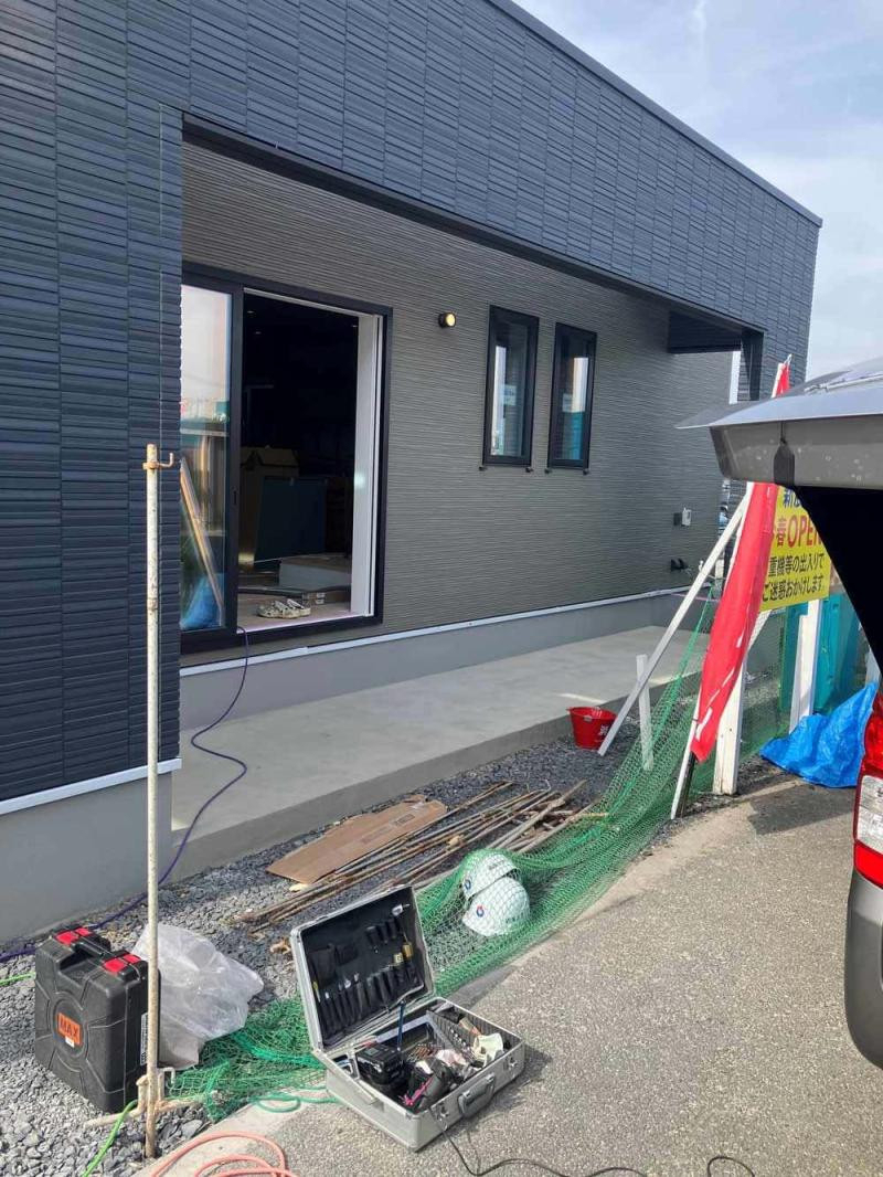 五城目トーヨー住器 能代店のウッドデッキ及びコートラインの施工前の写真1