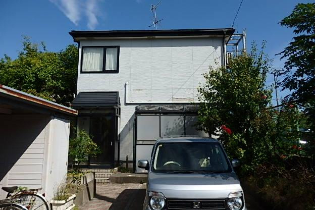 五城目トーヨー住器 能代店の外壁工事の施工前の写真1