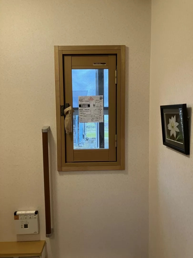 五城目トーヨー住器 能代店の内窓取り付けで断熱の施工後の写真1