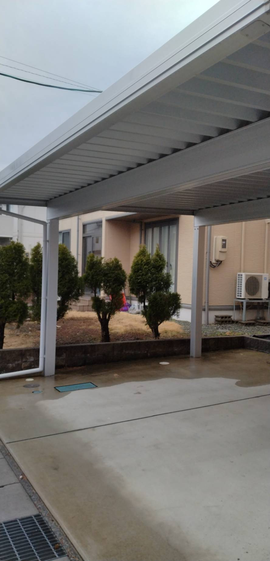 五城目トーヨー住器 能代店のカーポートサイドスクリーン工事の施工前の写真1