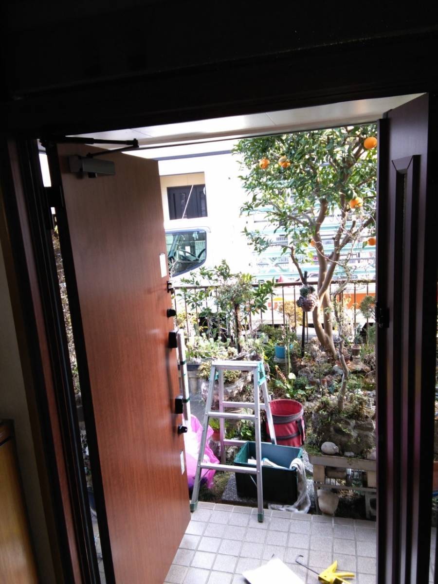 イワセトーヨー住器の玄関ドアの取替の施工後の写真2