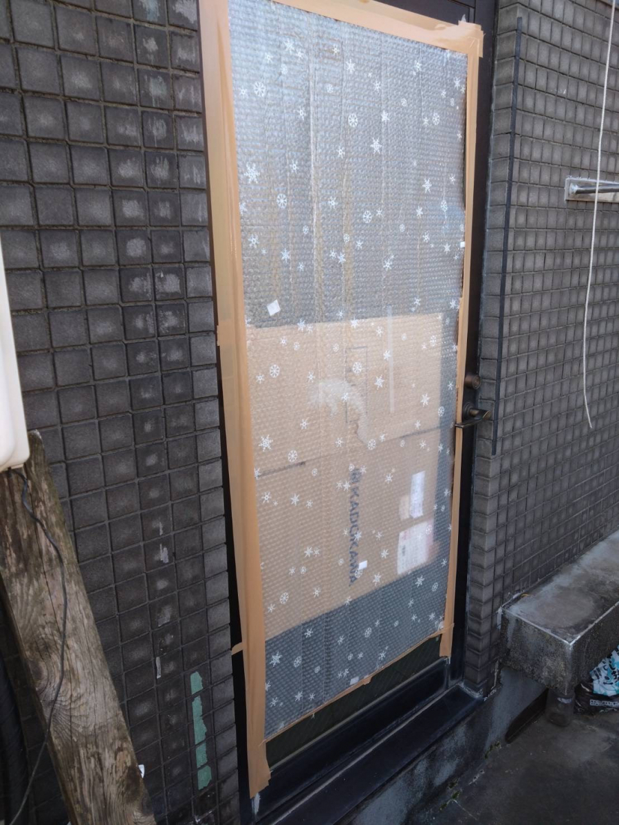 イワセトーヨー住器のさいたま市【勝手口が生まれ変わる✨】勝手口リシェント交換工事の施工前の写真1
