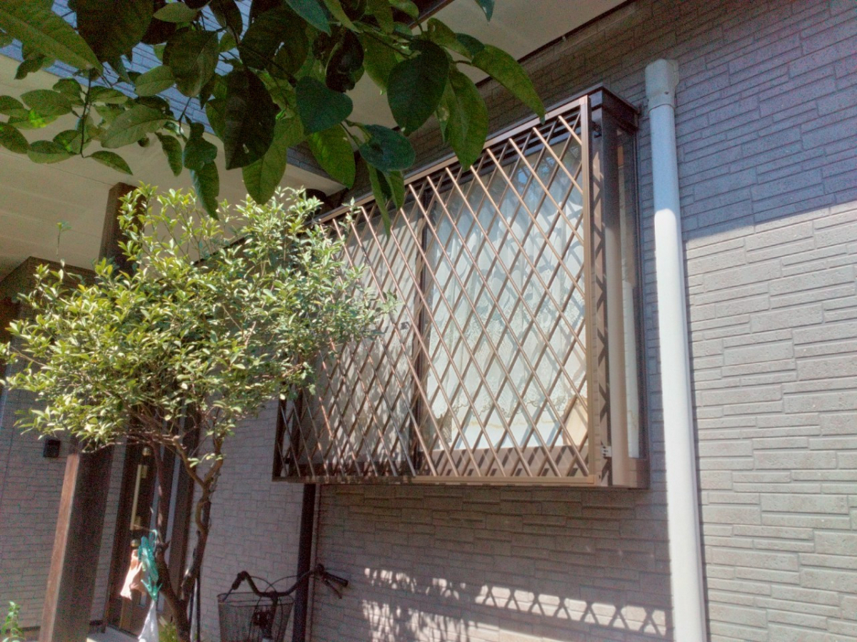 イワセトーヨー住器の戸田市【防犯対策は今のうちに!】面格子取付工事の施工後の写真1