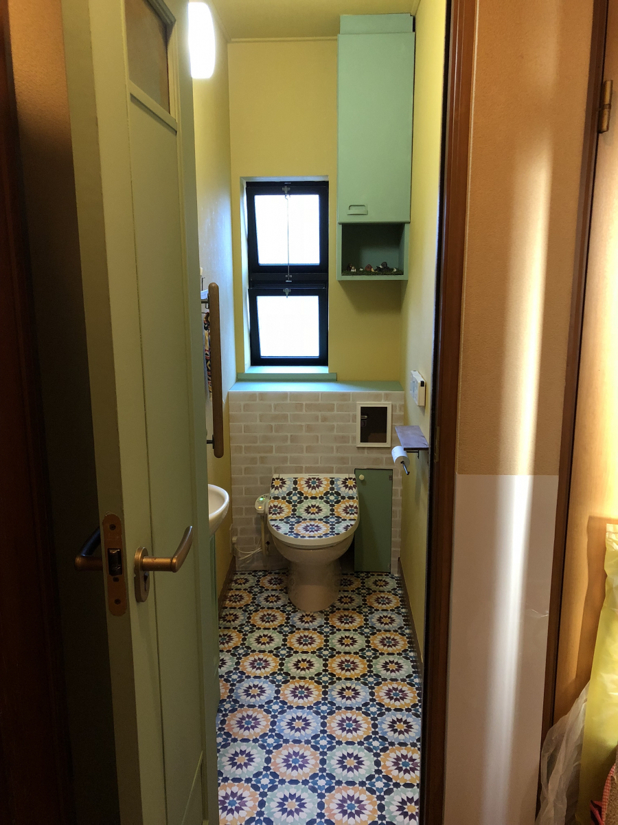 イワセトーヨー住器のスタッフご自宅編【色に一目ぼれ✨サティスG】トイレ交換工事の施工前の写真1
