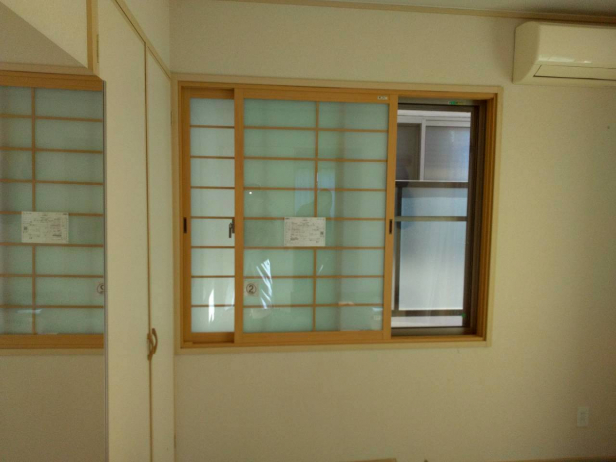 イワセトーヨー住器のさいたま市【和室にも！和障子風インプラス】内窓取付工事の施工後の写真1