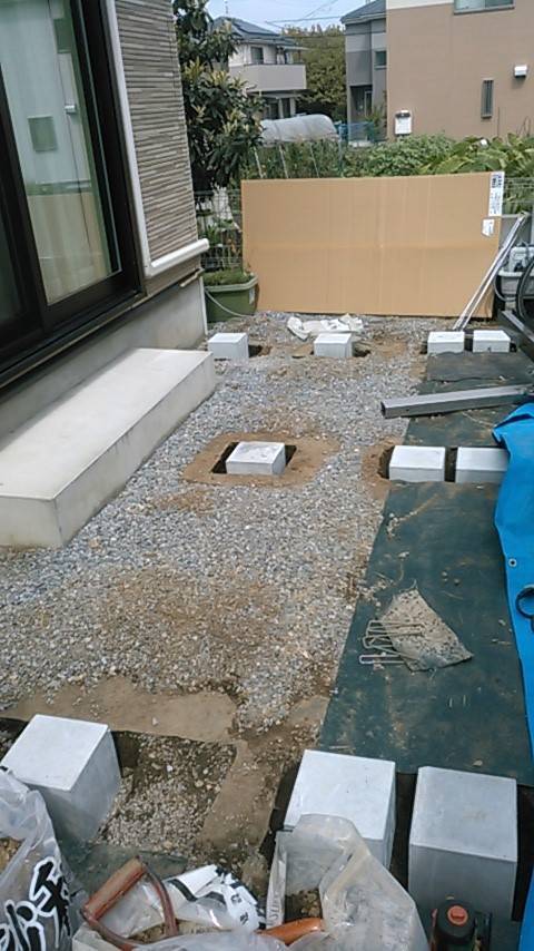 イワセトーヨー住器の人工木デッキとテラスの取付/さいたま市北区の施工前の写真2