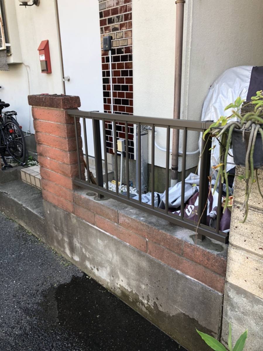 イワセトーヨー住器のフェンス交換　スチールフェンスをアルミフェンスに交換しました／川口市の施工後の写真1