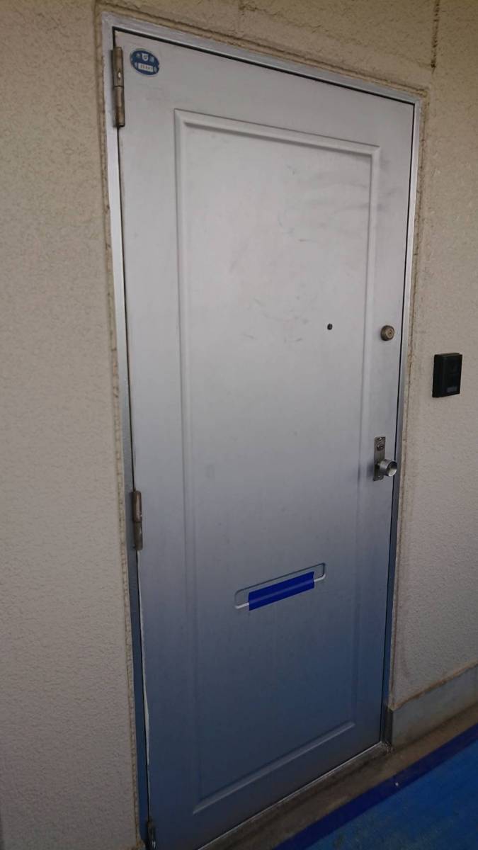 イワセトーヨー住器のマンションドアの本体交換をしました/戸田市の施工前の写真1