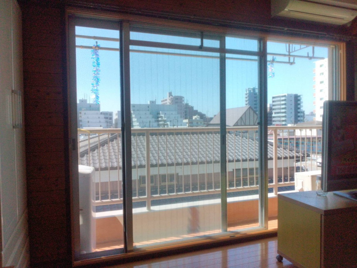 太陽トーヨーの厚木市 / 内窓取付工事 / インプラスの施工前の写真2