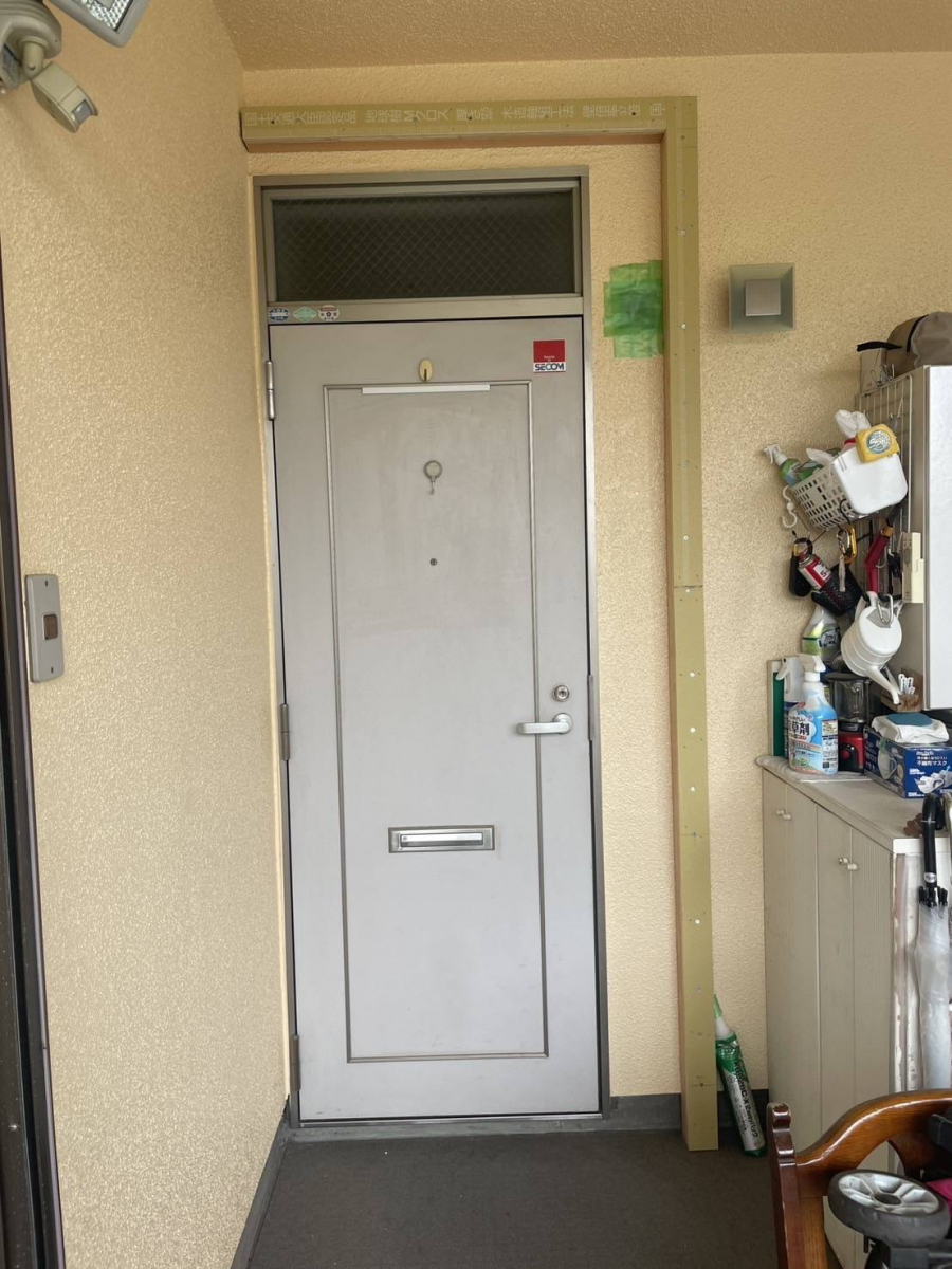 太陽トーヨーの町田市 / 玄関リフォーム / リシェントの施工前の写真1