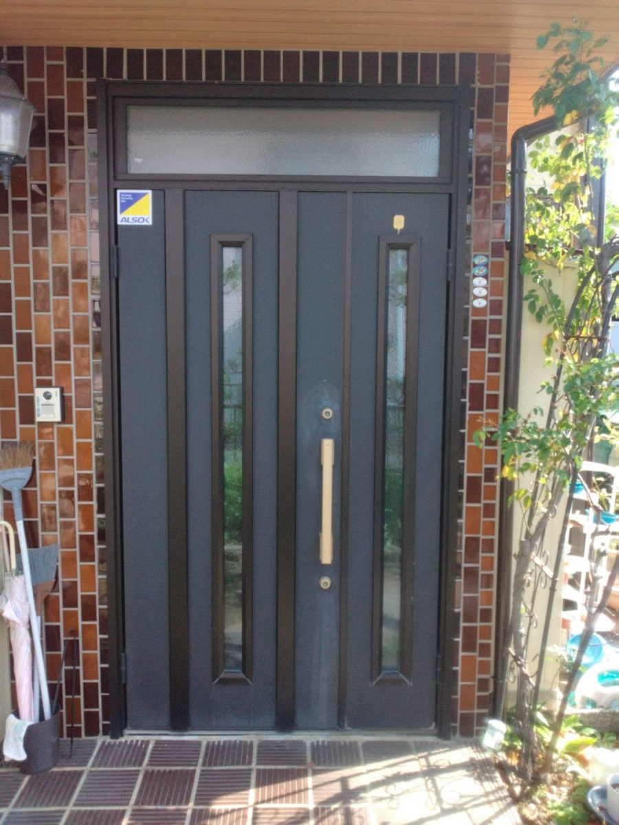 太陽トーヨーの町田市 / 玄関リフォーム / リシェントの施工前の写真1